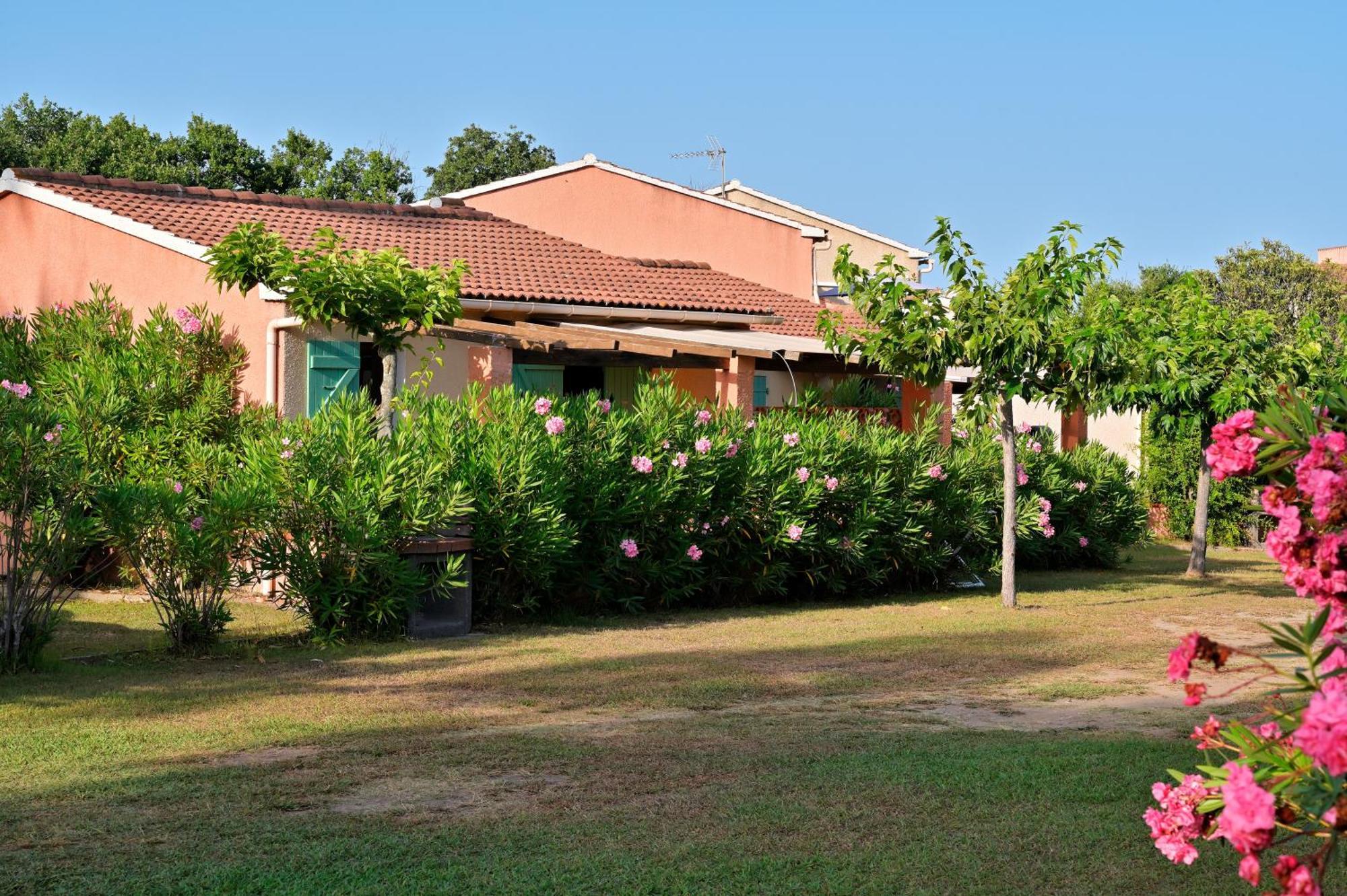 Pinea Mare Hotel Poggio Mezzana Bagian luar foto