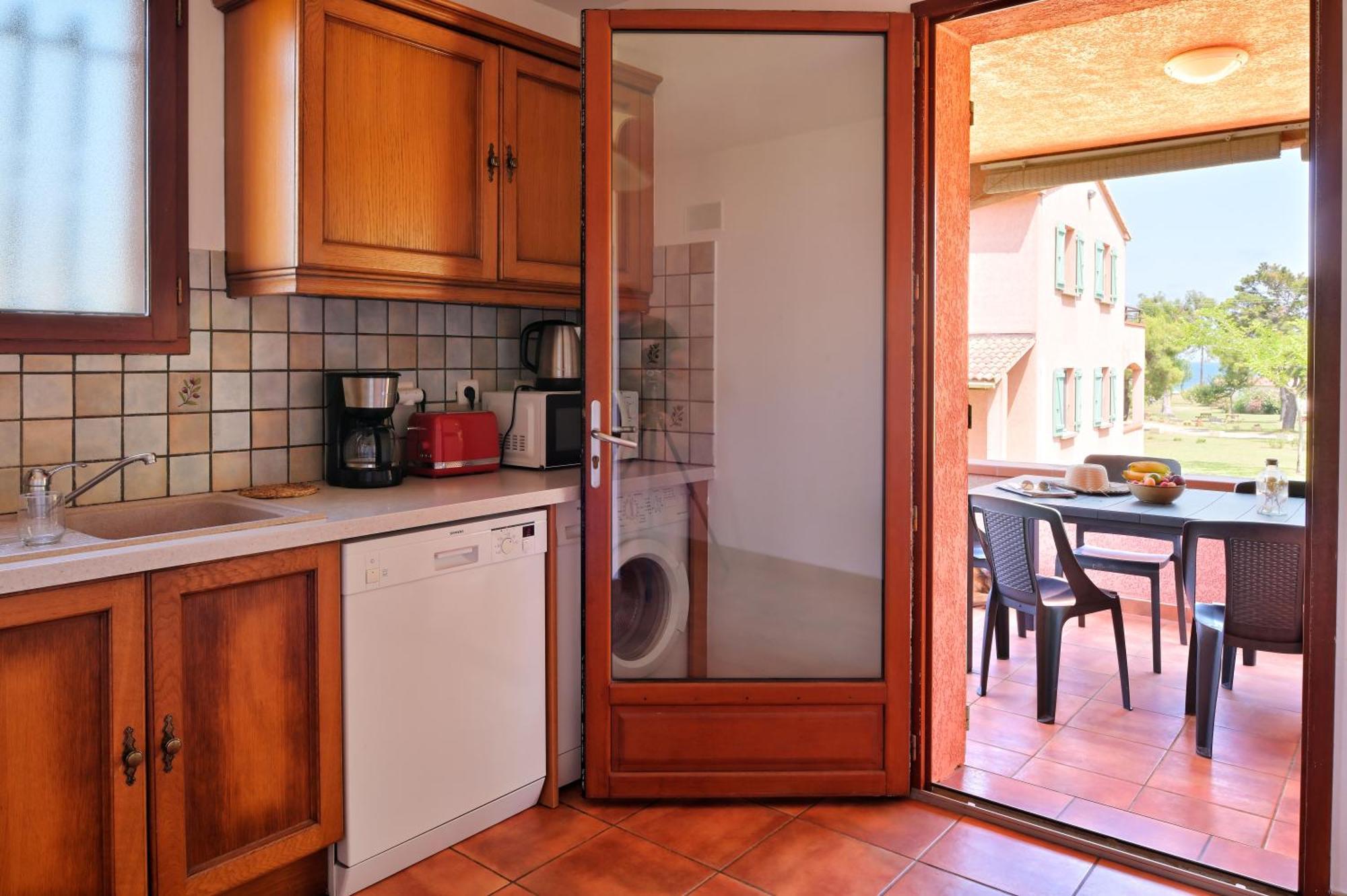 Pinea Mare Hotel Poggio Mezzana Bagian luar foto