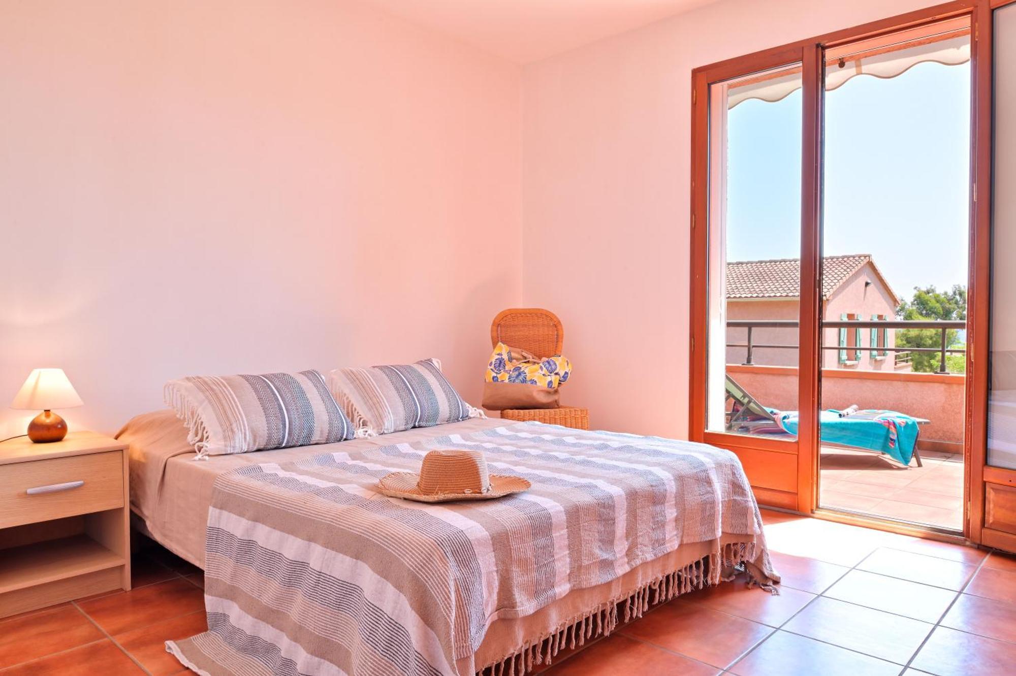 Pinea Mare Hotel Poggio Mezzana Bagian luar foto